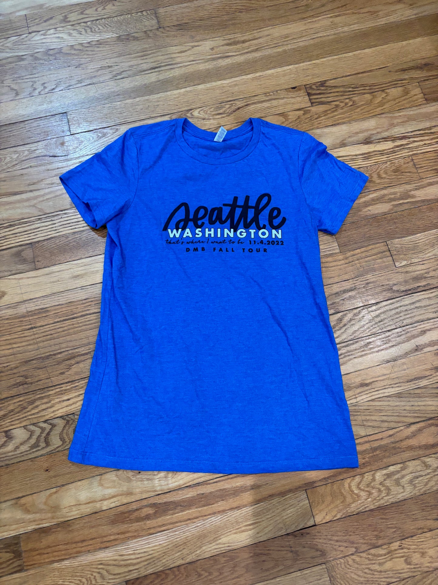 Seattle 2022 women's cut 2xl (very fitted)