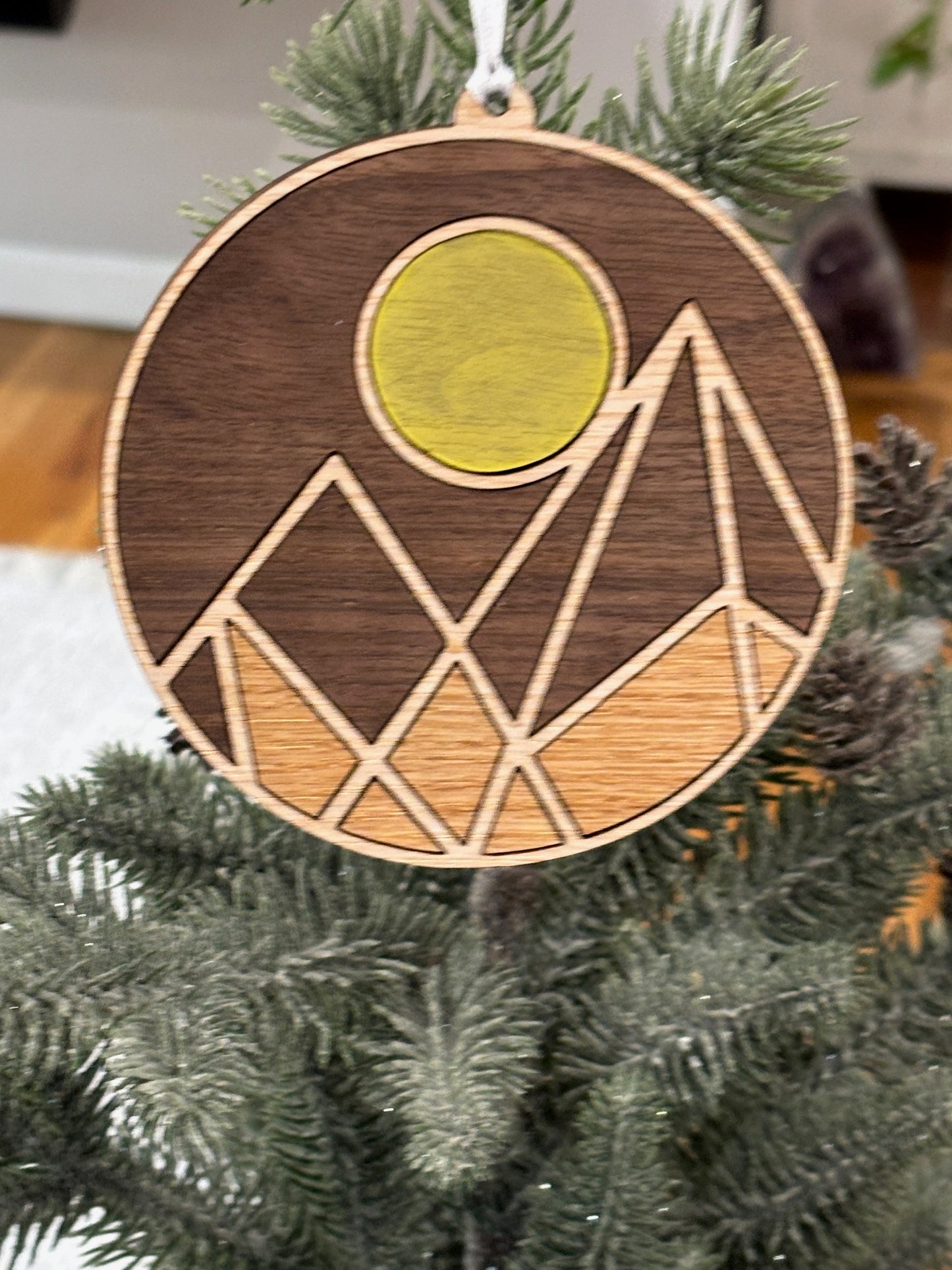 *SET Geometric Mountains Ornament (2)